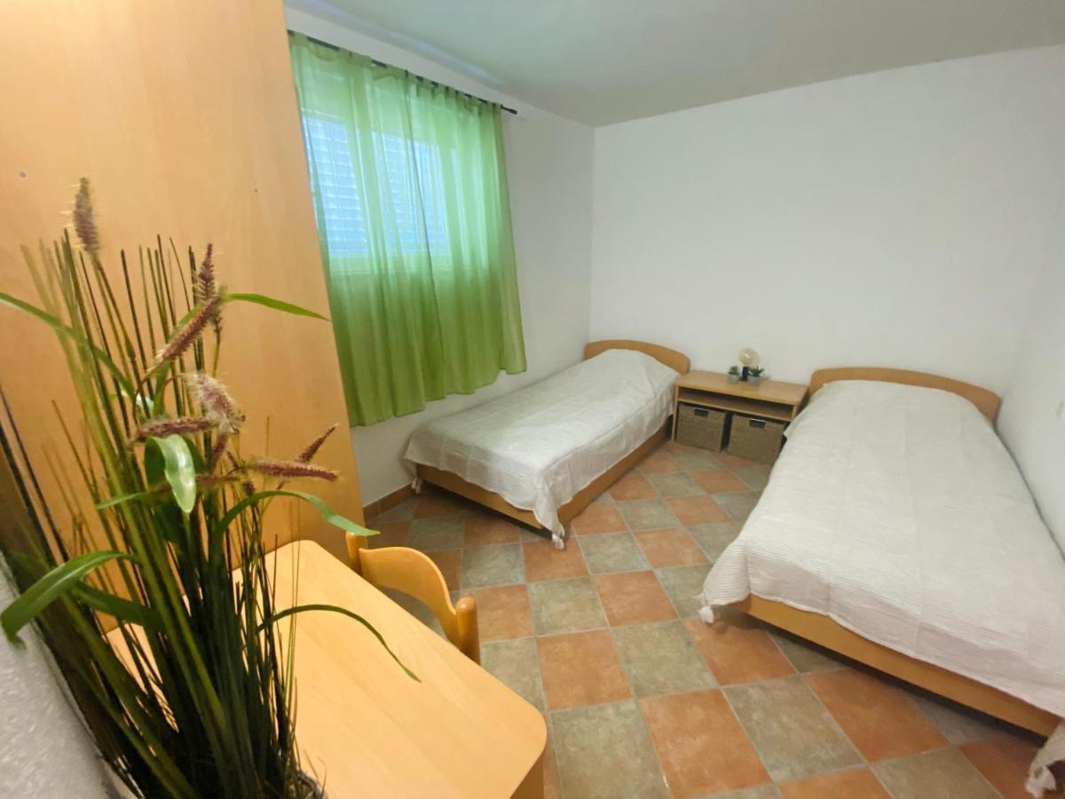 Apartments 'Stine' Orebic Bagian luar foto